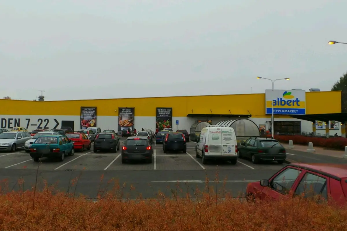 Albert Hypermarket